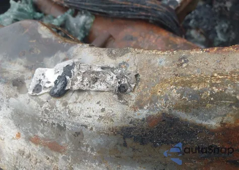 2000 Ford F-150 Lariat/Work Series/Xl/Xlt z USA, uszkodzony, nr VIN 1FTRX18L6YNB25588